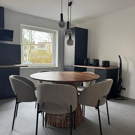 Teratop-living, Grosszuegige 3-zimmer Wohnung, Zentrale Lage, Arbeitsplatz, Geschaeftsreisen, Kurze Und Lange Aufenthalte Apartment *