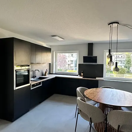Apartment Teratop-living, Grosszuegige 3-zimmer Wohnung, Zentrale Lage, Arbeitsplatz, Geschaeftsreisen, Kurze Und Lange Aufenthalte Darmstadt